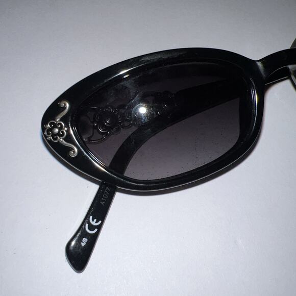 Vintage Pre-owned / “East Of Eden”. BRIGHTON Sunglasses. See photos Handmade main image 7